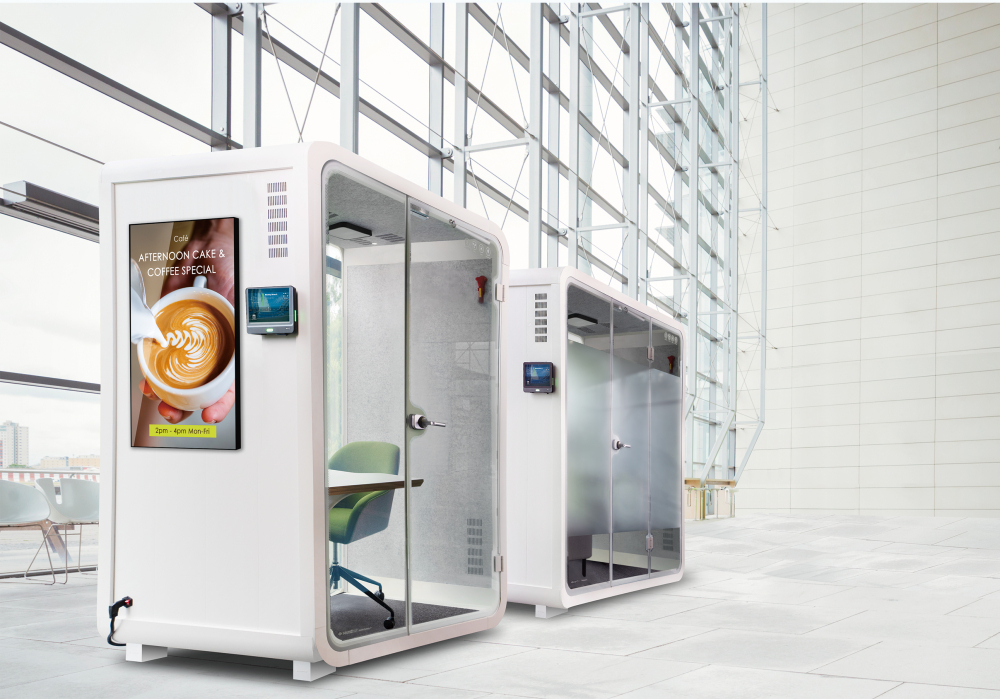 beats365子公司达擎之智慧行动办公舱，采用PDLC智能调光玻璃设计，透过通电与断电的电流切换，呈现透明与雾面效果，具节能降耗特性并兼顾隐私，确保信息安全