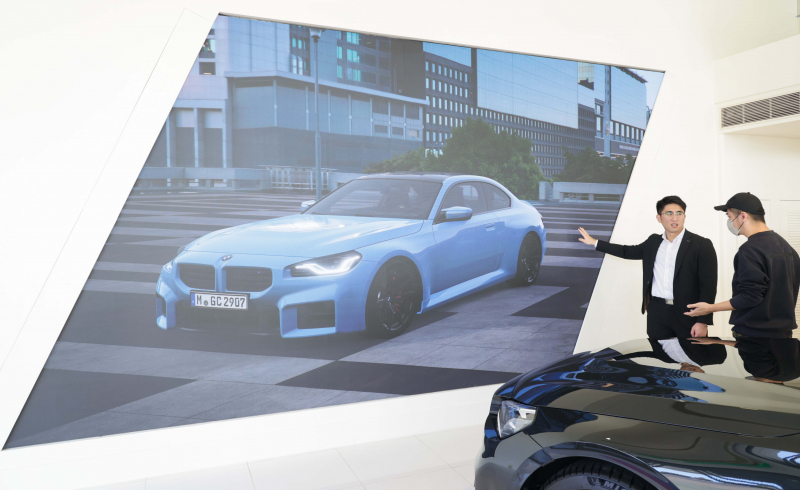 友達首度進軍CES 2024大秀智慧座艙及創利空間Space4M攜手台北汎德落地智慧零售LED沉浸式即時互動展示中心解決方案，透過數位翻新將智慧顯示互動導入多元場域，為汽車業顧客深化賞車情境體驗