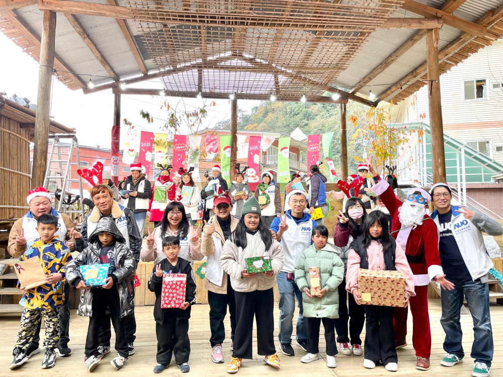 友達永續基金會號召「圓夢計畫」行動連續23年，由同仁凝聚內部愛心與資源送往偏鄉，累積為逾萬名兒童圓夢，實踐友達共創共好的永續精神。